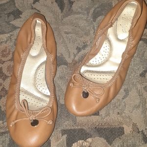 DexFlex Comfort ballerina flats